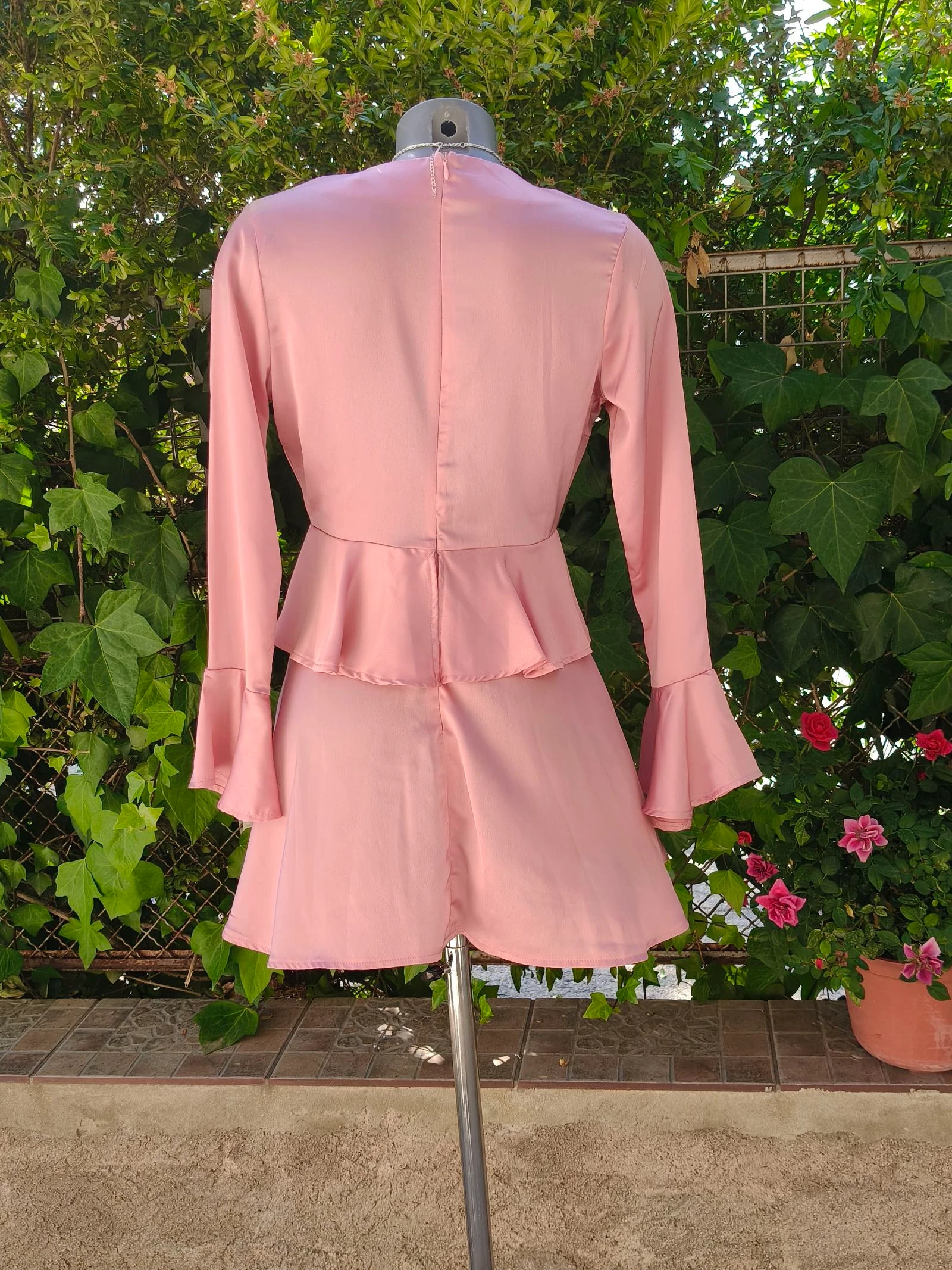 Vestido corto rosa escote pronunciado Missguided  – photo 8